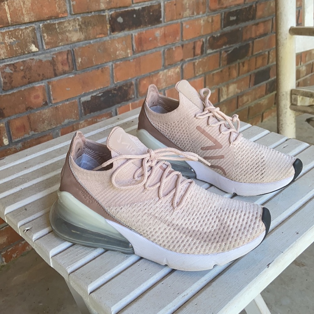 Nike Air Max 270 flyknit